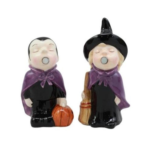 https://www.bewitchedwicker.com/cdn/shop/products/BEWITCHED-WICKER-HalloweenMagneticCeramicSaltandPepperShakersSet2_499x499.jpg?v=1638576814